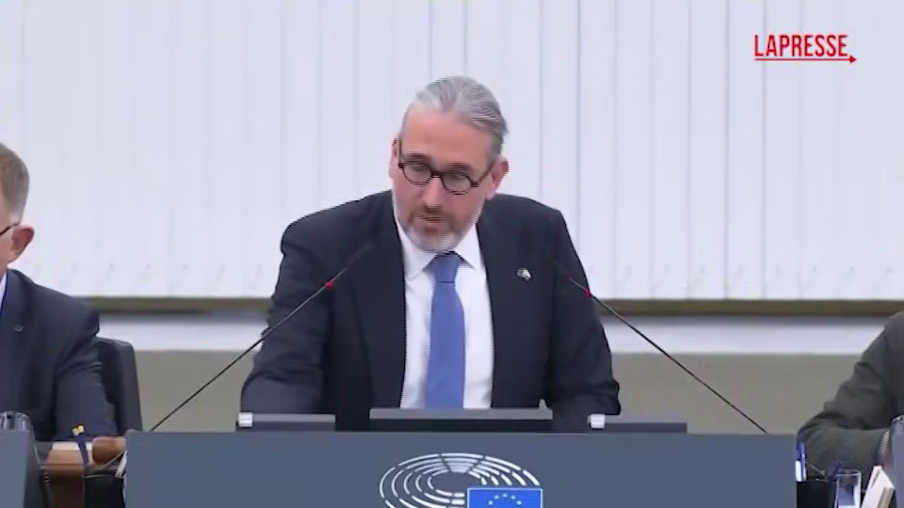 Ucraina, Parlamento Ue condanna il piano in 28 punti di Trump