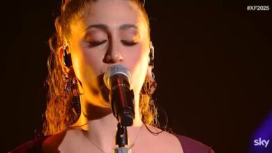 X Factor 2025, Delia canta “Sei bellissima” e conquista la finale