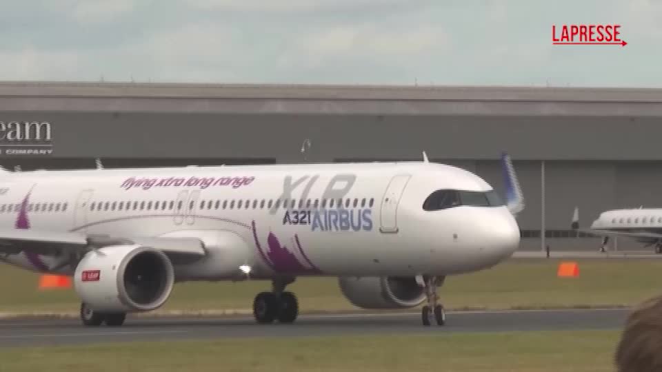 Airbus richiama 6000 aerei A320 per la correzione urgente di un software Airbus richiama 6000 aerei A320 per la correzione urgente di un software