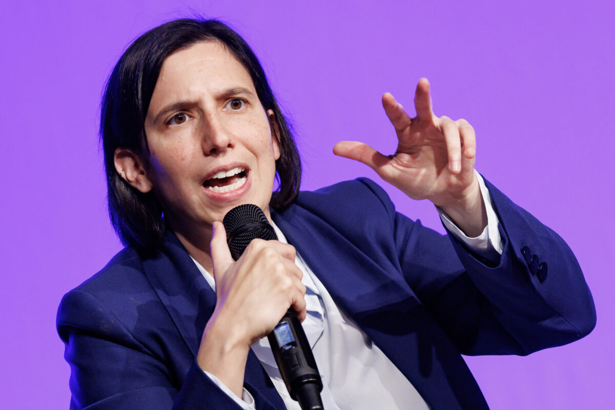 Pd, a Montepulciano la carica dei mille di Schlein: “Insieme per costruire un’alternativa”