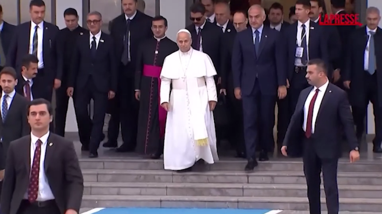 Papa Leone XIV lascia la Turchia diretto in Libano