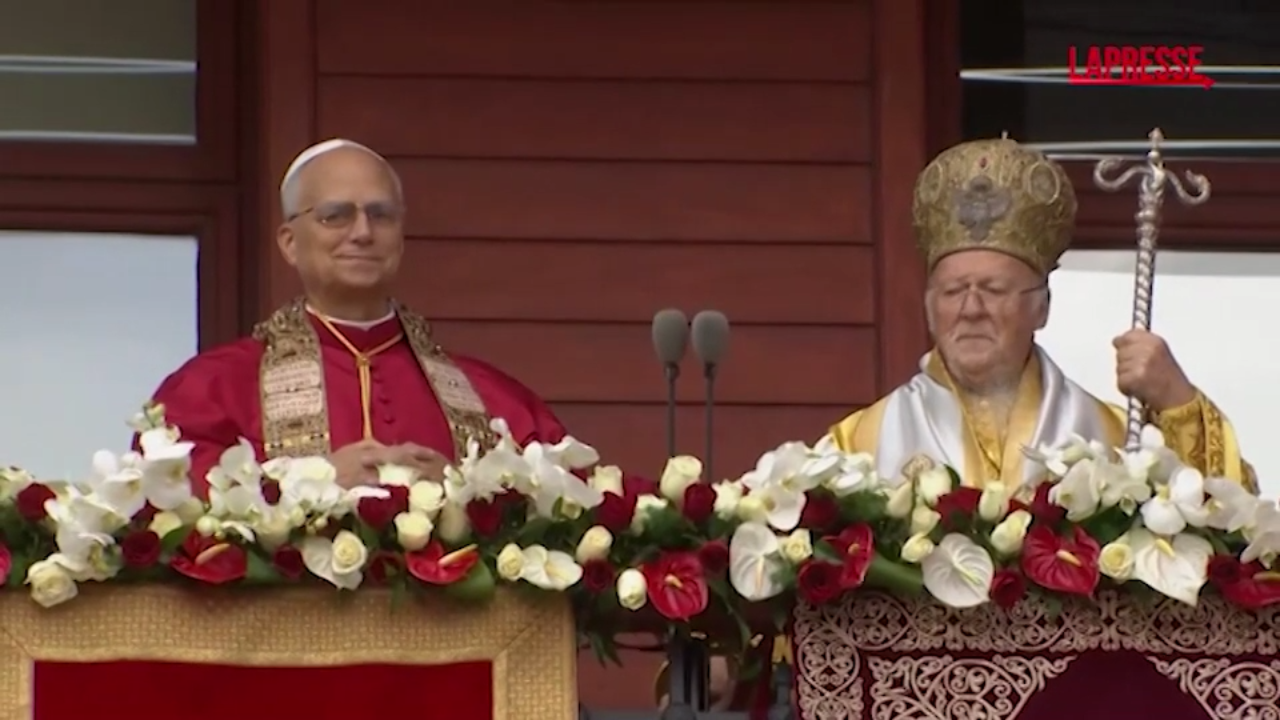 Papa Leone XIV in Turchia, la benedizione con il patriarca ecumenico Bartolomeo