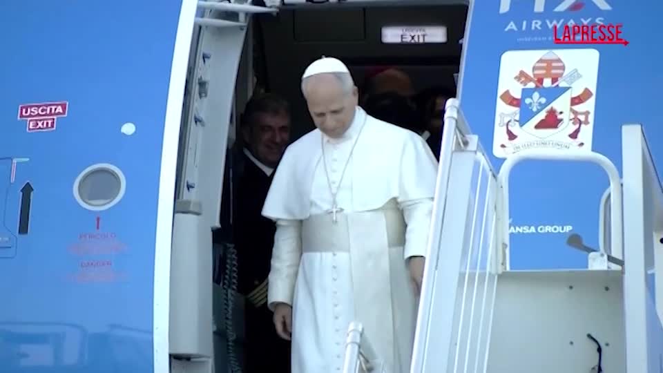 Libano, Papa Leone XIV è arrivato a Beirut: le immagini dall Libano, Papa Leone XIV è arrivato a Beirut: le immagini dall