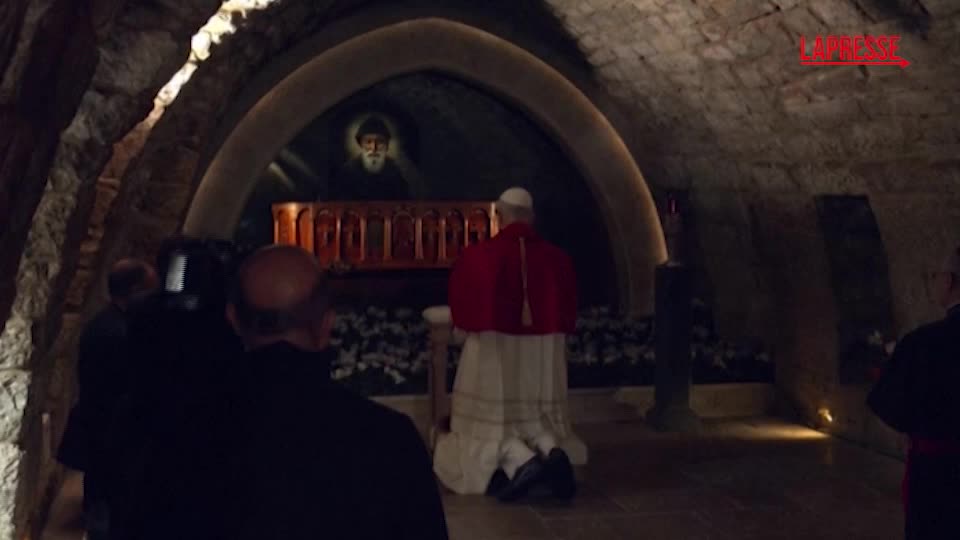 Papa Leone XIV in Libano: "Per il mondo chiediamo la pace" Papa Leone XIV in Libano: "Per il mondo chiediamo la pace"