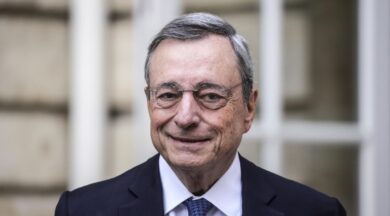Draghi avverte Ue: “Rischia stagnazione se non colma divario AI”