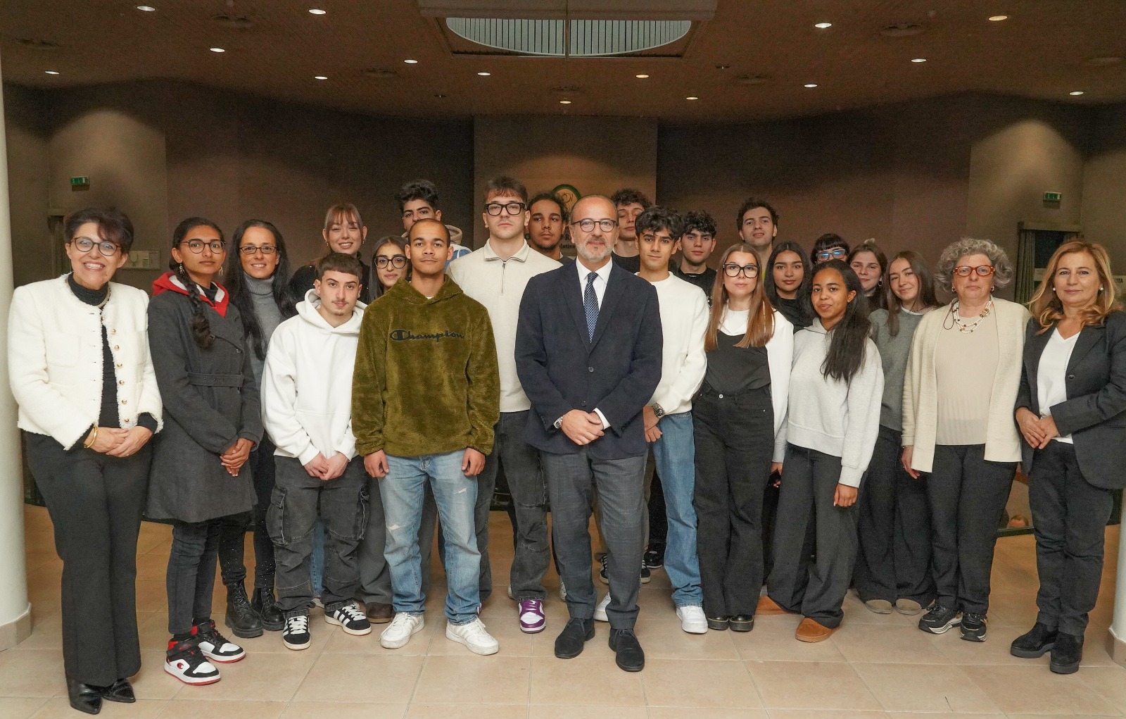Marche, Consiglio: il presidente ha incontrato gli studenti UniCam Marche, Consiglio: il presidente ha incontrato gli studenti UniCam