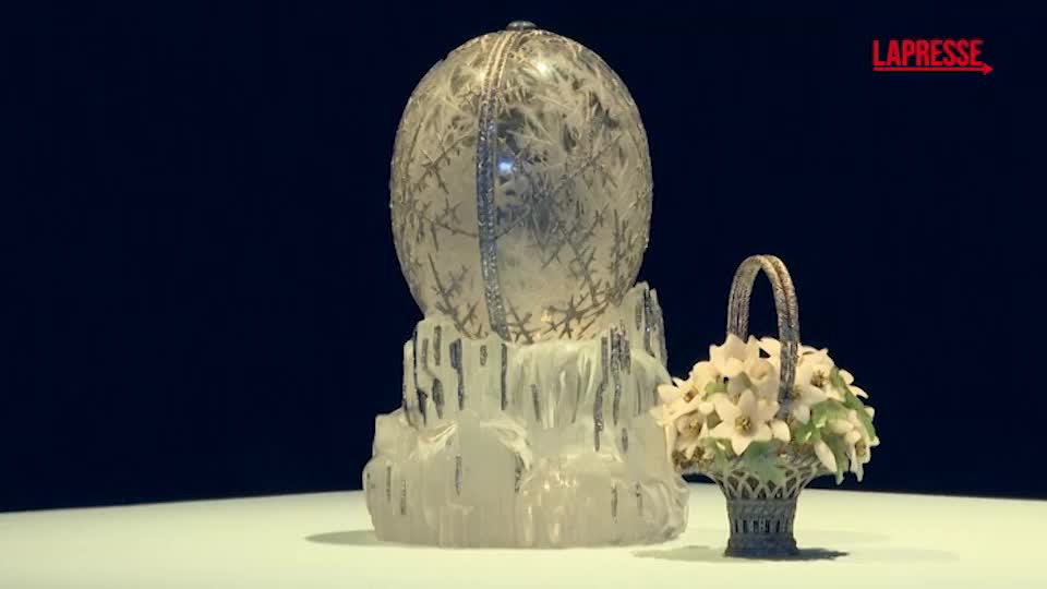 All’asta l’uovo di Fabergé con 4.500 diamanti: fu donato dallo zar Nicola II alla madre All’asta l’uovo di Fabergé con 4.500 diamanti: fu donato dallo zar Nicola II alla madre