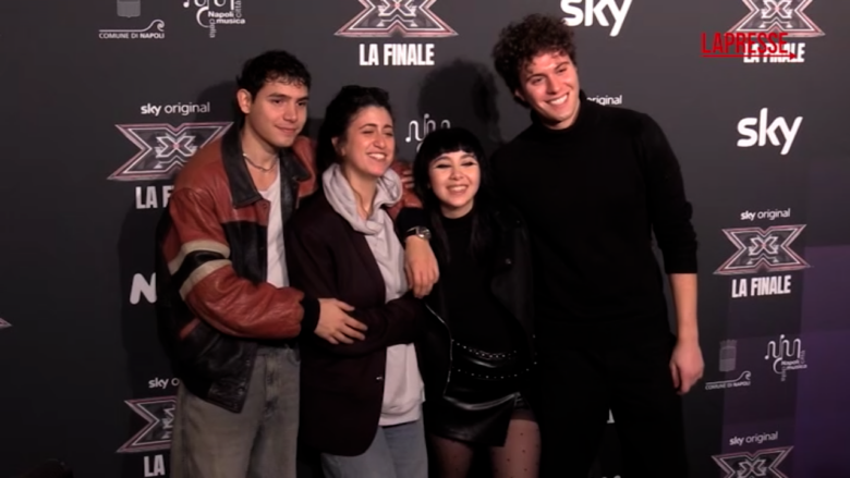 X Factor 2025, i concorrenti a Napoli per la finale: “Cantare in piazza del Plebiscito emozione unica”