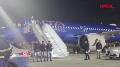 Milano-Cortina: la fiamma olimpica è arrivata in Italia