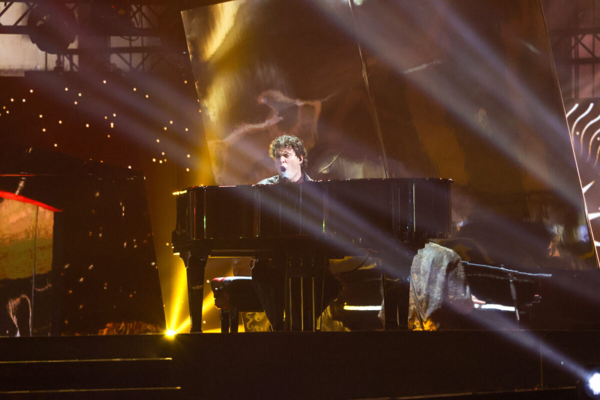 X Factor 2025, vince rob: le foto della finale