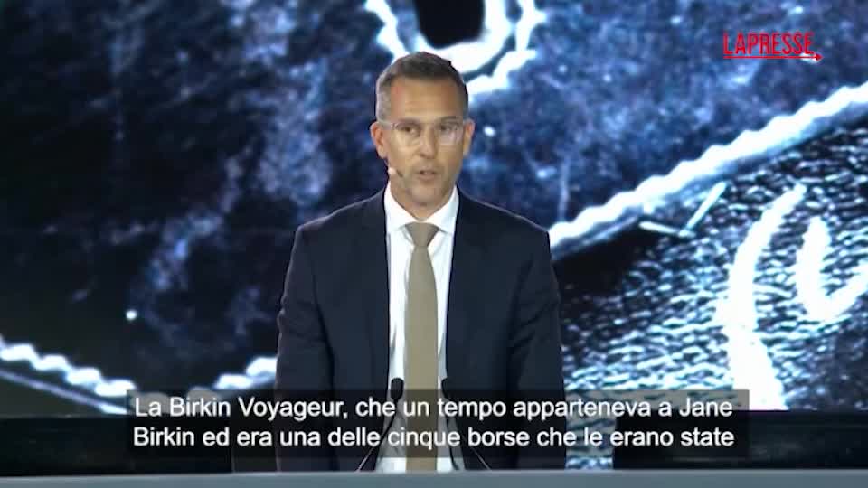 Birkin, venduta all’asta per 2,3 milioni borsa appartenuta a Jane Birkin