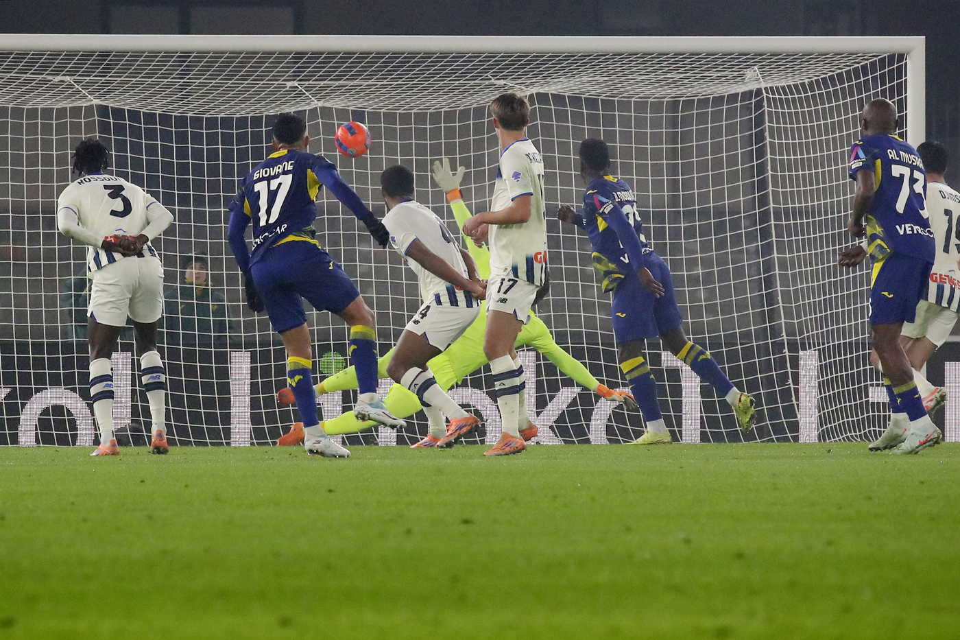 Verona Atalanta 3 1, prima vittoria in campionato per i gialloblù