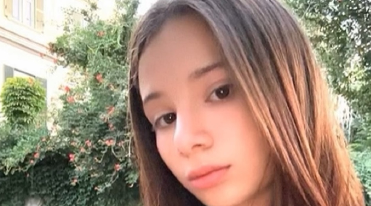 Napoli, 16enne scomparsa: il messaggio che avrebbe inviato a un’amica Napoli, 16enne scomparsa: il messaggio che avrebbe inviato a un’amica