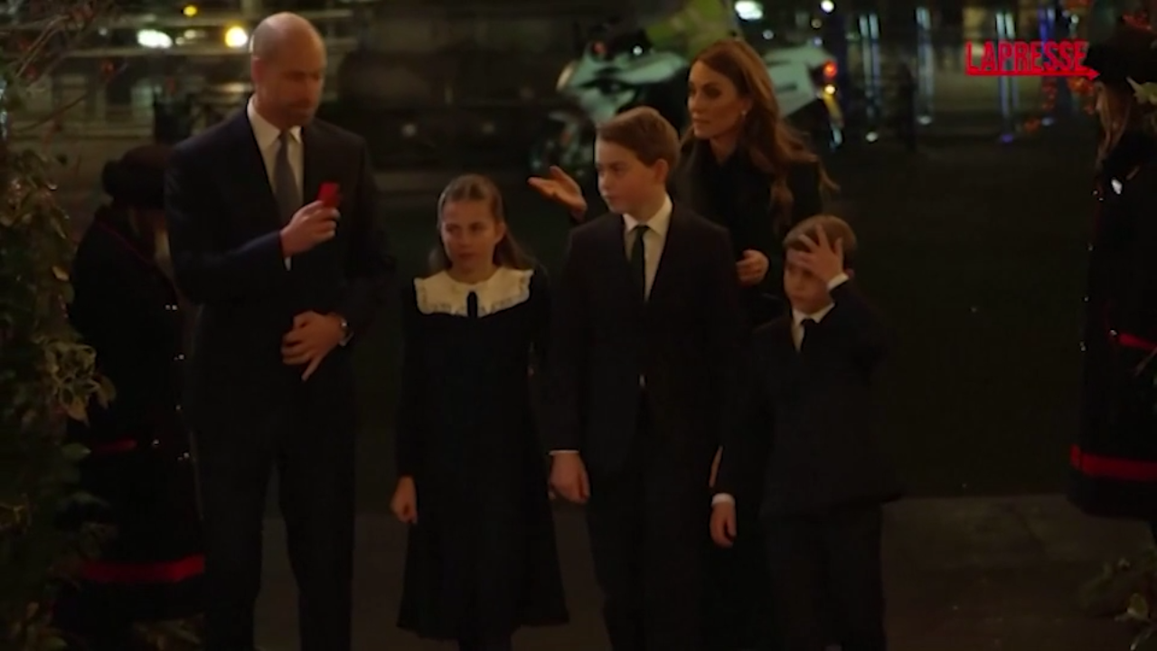 gb i principi william e kate al concerto di natale all abbazia di westminster da Lapresse.it gb i principi william e kate al concerto di natale all abbazia di westminster