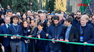 Al via Atreju 2025: il momento del taglio del nastro con Arianna Meloni