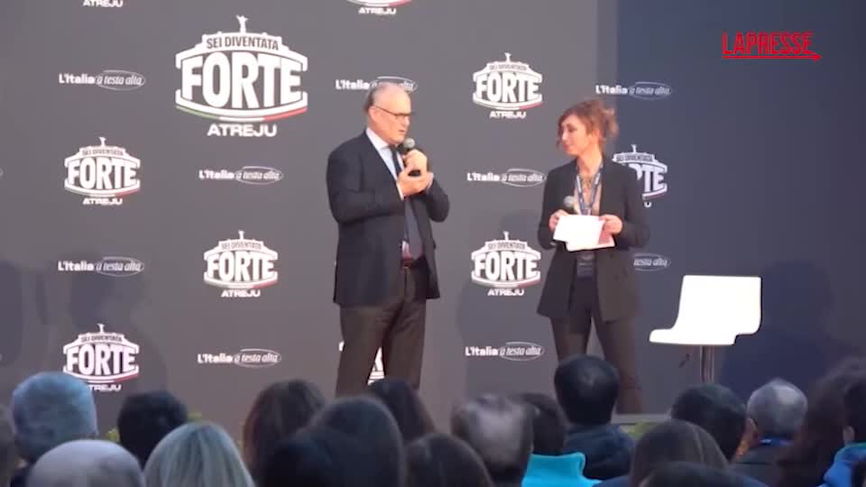 Gualtieri ad Atreju: “Confronto Schlein Meloni sarebbe stata ottima occasione”