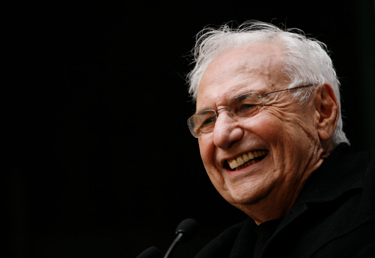 Frank Gehry, è morto a 96 anni il celebre architetto Frank Gehry, è morto a 96 anni il celebre architetto