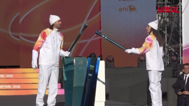 Milano-Cortina 2026, partito da Roma il viaggio della fiamma olimpica. Tamberi tedoforo: “Emozionato e onorato”