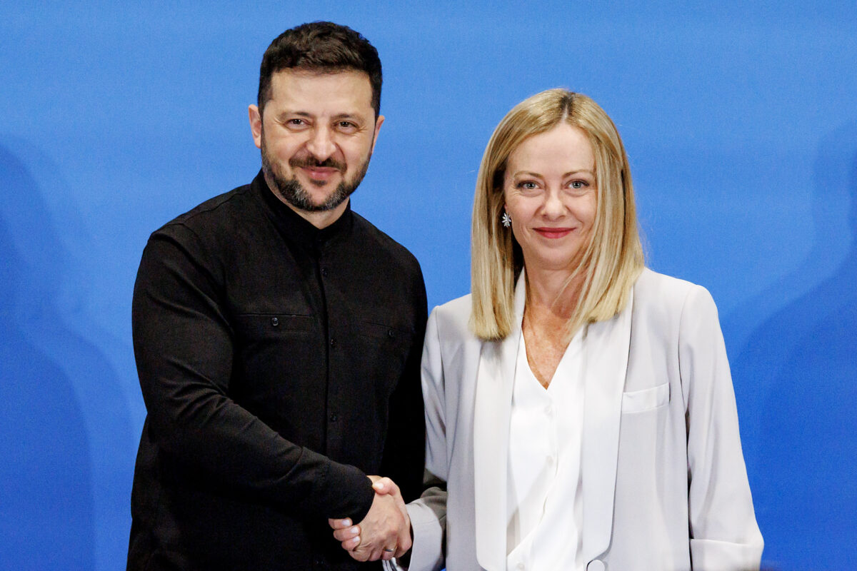 Ucraina, Meloni sente Zelensky: incontro a Roma nei prossimi giorni Ucraina, Meloni sente Zelensky: incontro a Roma nei prossimi giorni