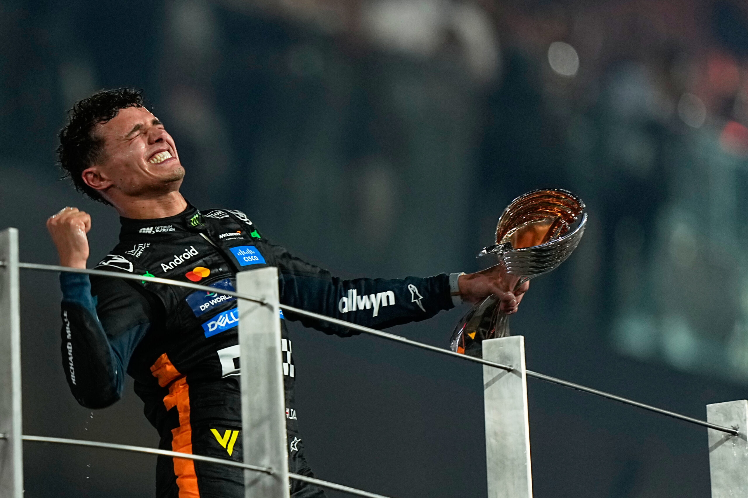 F1, Lando Norris campione del mondo: inutile la vittoria di Max Verstappen al Gp di Abu Dhabi