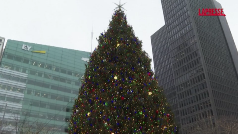 Detroit si prepara al Natale con decorazioni e addobbi