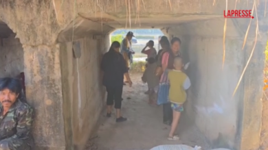 Thailandia, attacchi aerei lungo il confine con la Cambogia: l'evacuazione dei civili