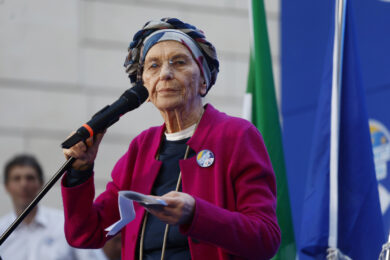 Emma Bonino dimessa dall’ospedale, è tornata a casa