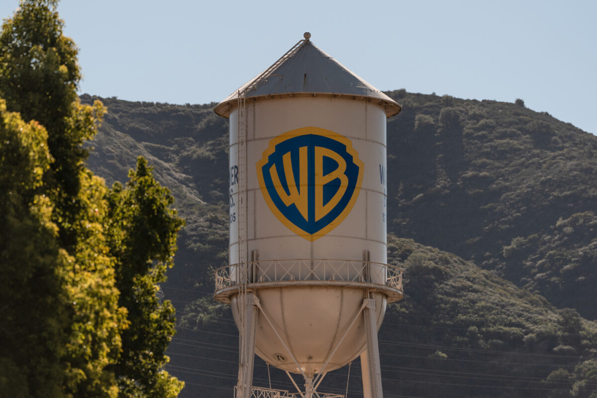 Paramount sfida Netflix, lancia un’offerta ostile su Warner Bros Discovery
