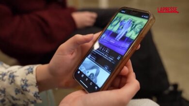 Australia, scatta il divieto social per gli under 16: i video di 'addio' degli adolescenti