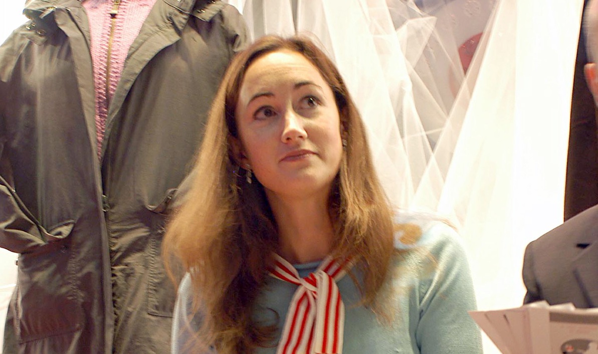 Sophie Kinsella, morta a 55 anni la scrittrice: era autrice della saga ‘I love shopping’ Sophie Kinsella, morta a 55 anni la scrittrice: era autrice della saga ‘I love shopping’