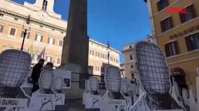 Carceri, a Roma il Memorial Stefano Cucchi: 72 sagome per ricordare i suicidi in cella