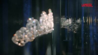 A Parigi apre “Dynastic Jewels” dopo il furto dei gioielli della corona