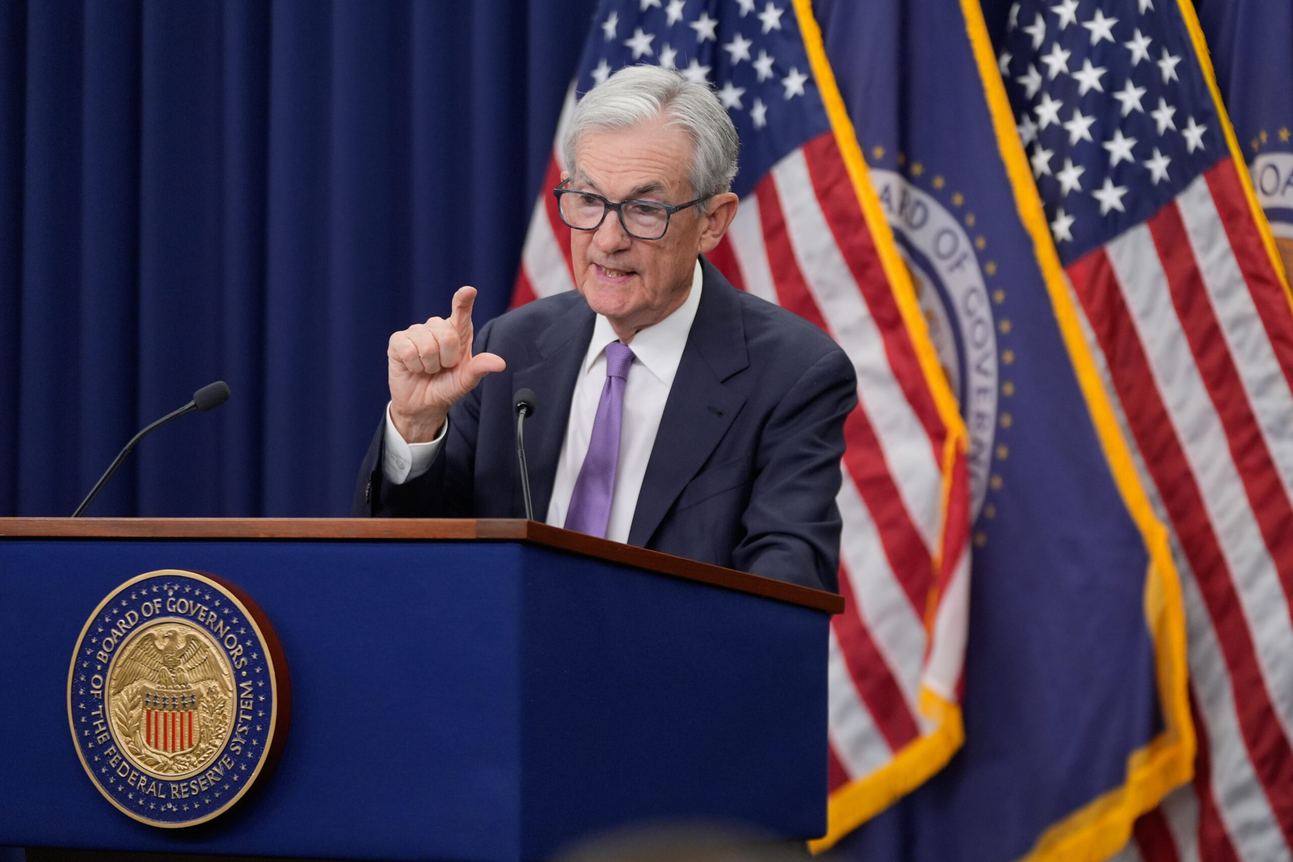 Usa, la Fed taglia i tassi di 25 punti base: range 3,50%-3,75% Usa, la Fed taglia i tassi di 25 punti base: range 3,50%-3,75%