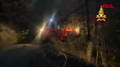 Forlì, frana a Civitella di Romagna: famiglia isolata