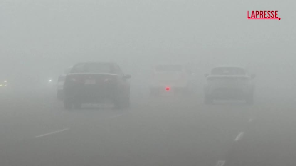 iraq fitta nebbia a baghdad voli sospesi all8217aeroporto internazionale da Lapresse.it iraq fitta nebbia a baghdad voli sospesi all8217aeroporto internazionale