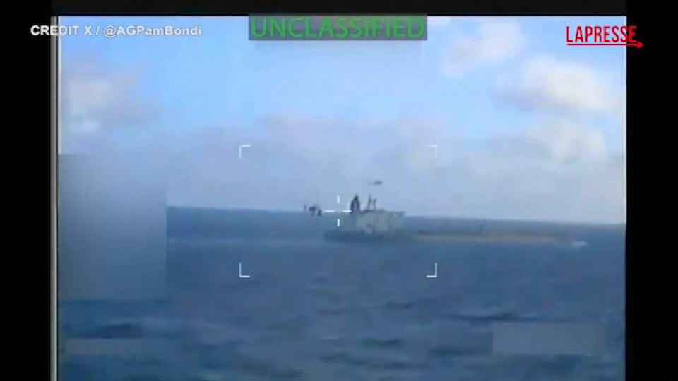 trump fa sequestrare una petroliera al largo del venezuela personale usa si cala sulla nave da Lapresse.it trump fa sequestrare una petroliera al largo del venezuela personale usa si cala sulla nave