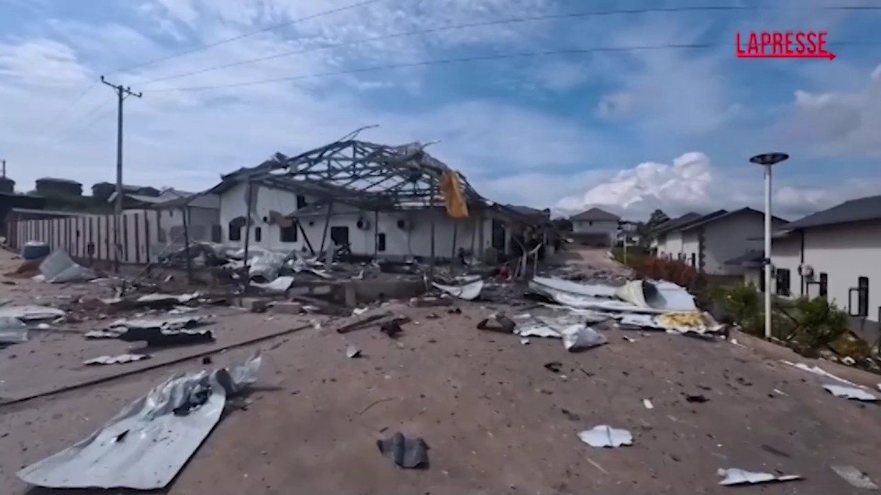 cambogia combattimenti con la thailandia le immagini dei territori distrutti da Lapresse.it cambogia combattimenti con la thailandia le immagini dei territori distrutti