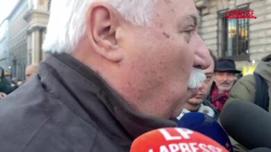 Piazza Fontana, la commozione del vigile fuoco: "Intervenni per primo, fu straziante"