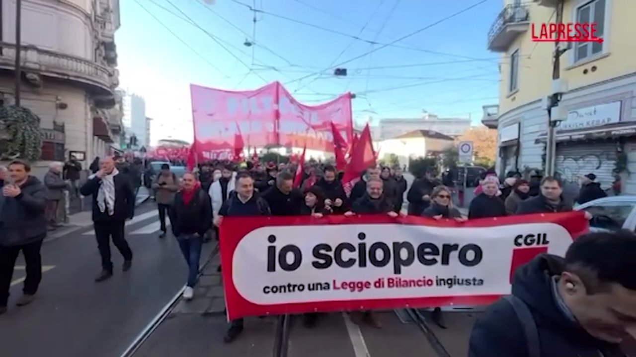 Sciopero 12 dicembre, Cgil in corteo a Milano: "Questa manovra farà grandi danni"