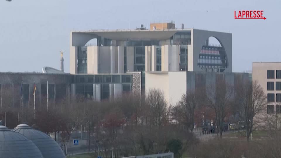 Ucraina, i preparativi della sicurezza a Berlino per i colloqui di pace Ucraina, i preparativi della sicurezza a Berlino per i colloqui di pace