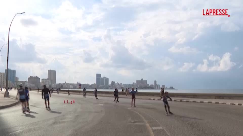 cuba oltre 500 partecipanti all havana skate marathon le immagini da Lapresse.it cuba oltre 500 partecipanti all havana skate marathon le immagini