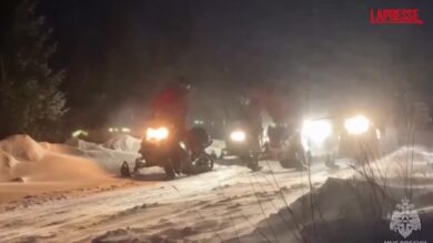 Russia, 13 turisti dispersi sui monti Urali a -20 gradi: le immagini delle ricerche