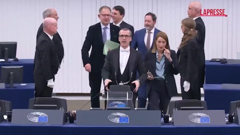 Attentato a Sydney, il minuto di silenzio nel Parlamento Ue