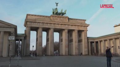 Berlino, grandi misure di sicurezza per i colloqui di pace sull’Ucraina: le immagini