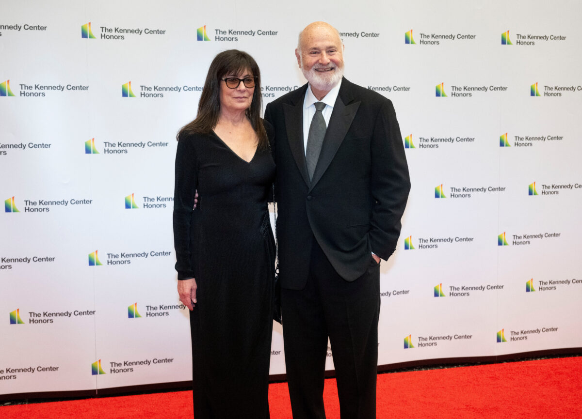 rob reiner il regista e la moglie michele singer trovati morti nella loro villa a los angeles da Lapresse.it rob reiner il regista e la moglie michele singer trovati morti nella loro villa a los angeles