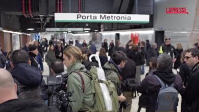 Metro C: Gualtieri, Giuli e Salvini inaugurano le fermate Colosseo e Porta Metronia