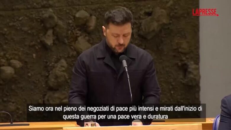 Ucraina, Zelensky: “Siamo nel mezzo dei negoziati più intensi”
