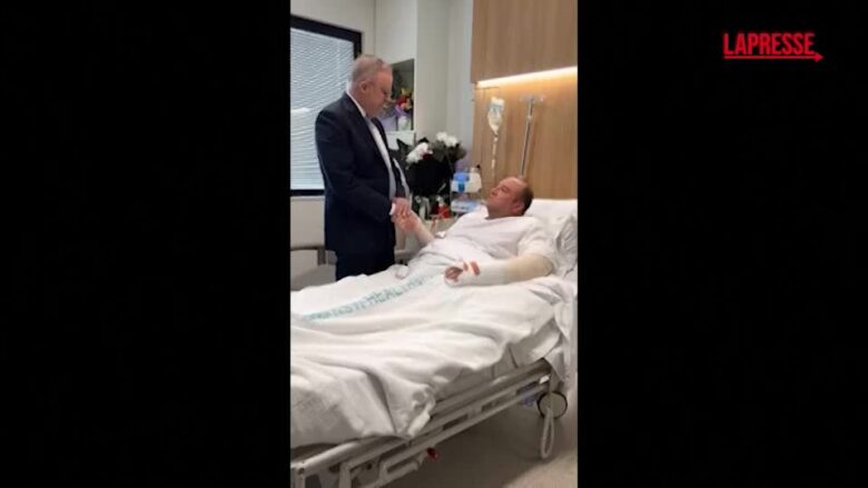 Sydney, premier australiano in visita ad Ahmed al Ahmed: "È un vero eroe, fonte di coraggio per tutti noi"