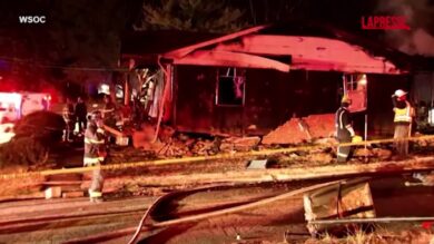 Carolina del Nord, incendio ed esplosione in una casa: 13 feriti