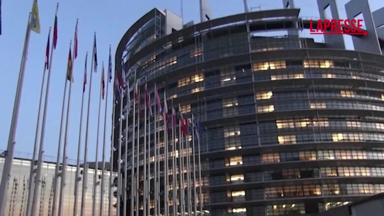 Qatargate, Parlamento Ue revoca immunità a Alessandra Moretti